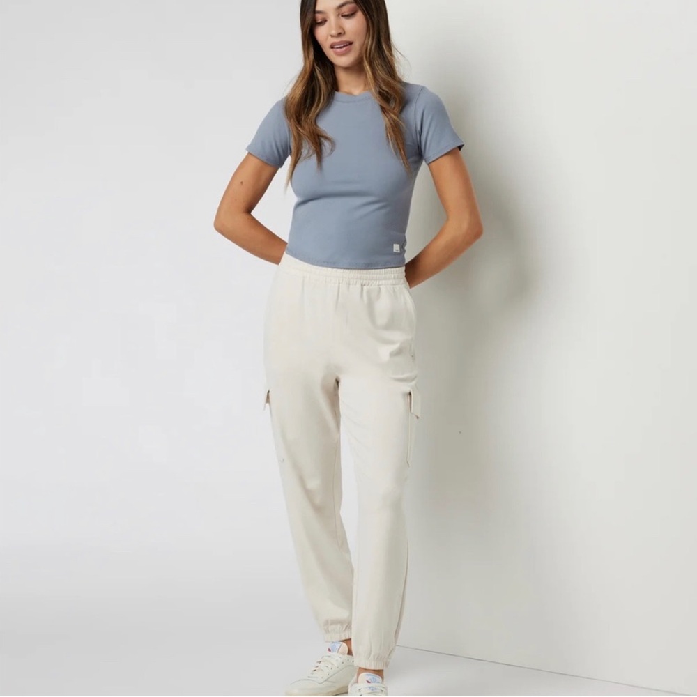 NWOT Vuori Boyfriend Cargo Jogger in Milkweed Heather Size XS